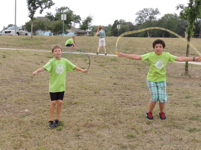 2013/05(May)/Fun_Field_Day/800x600_DSCN0414.JPG