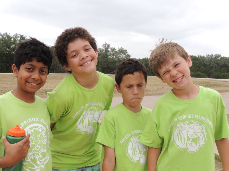 2013/05(May)/Fun_Field_Day/800x600_DSCN0425.JPG