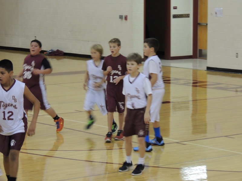 2013/12(December)/Brendan_Basketball/800x600_DSCN1731.JPG