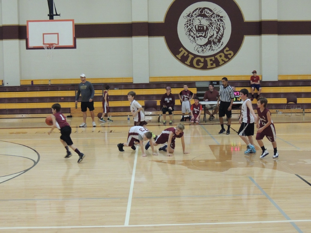 2014/01(January)/Brendan_Basketball/1024x768_DSCN1876.JPG