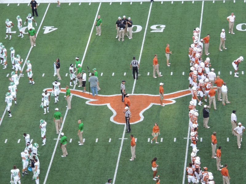 2014/08(August)/Longhorn_Game/800x600_DSCN2159.JPG
