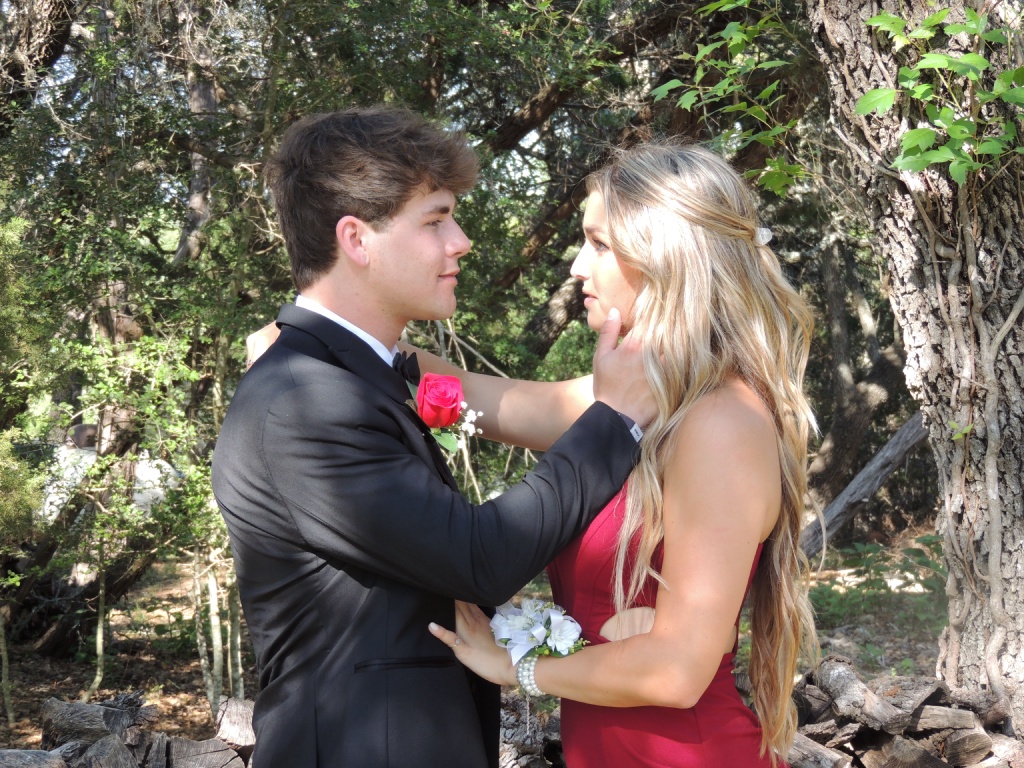 2022/05(May)/Prom/1024x768_DSCN6071.JPG