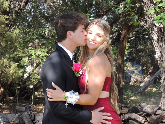 2022/05(May)/Prom/640x480_DSCN6069.JPG