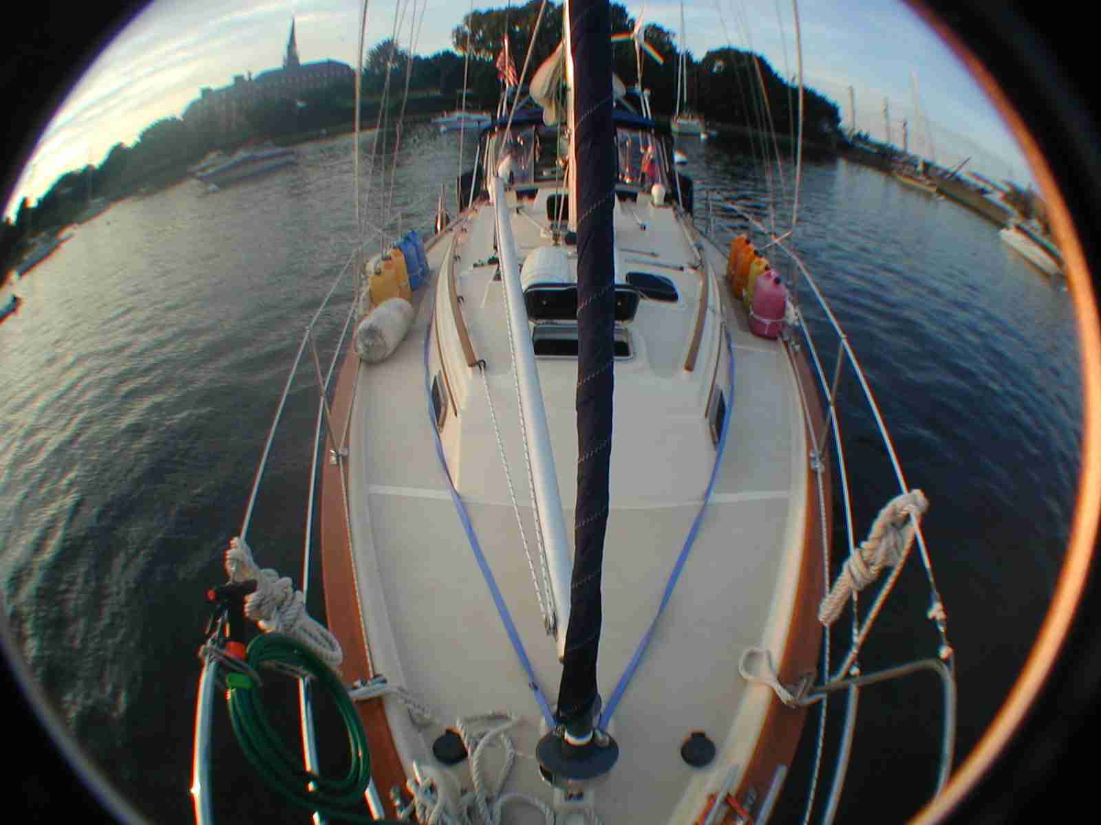 28_-_Erin_Moored_in_Annapolis.JPG