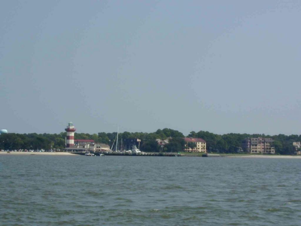 0ErinsChild/08(August)/Disk1/1024x768_8_Light_House_Hilton_head_S.C..JPG