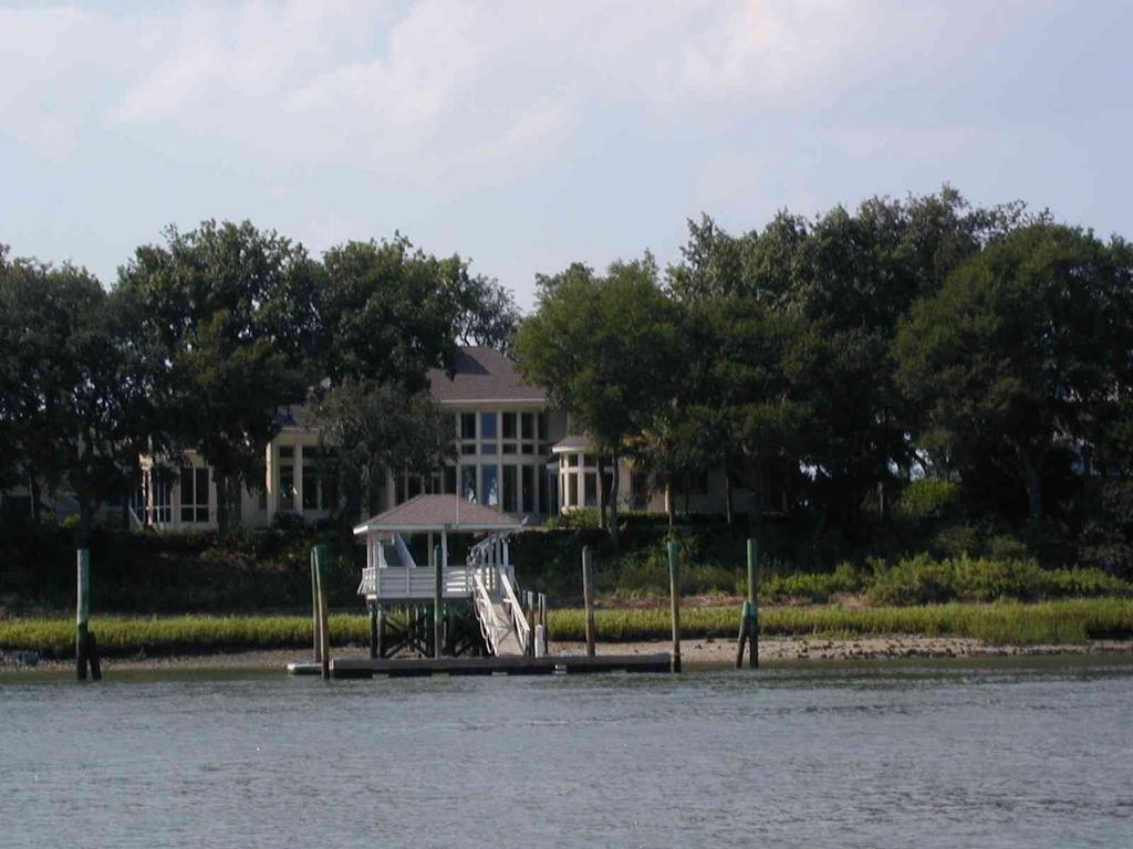 0ErinsChild/08(August)/Disk1/1024x768_9_ICW_Homes_HH_SC.JPG