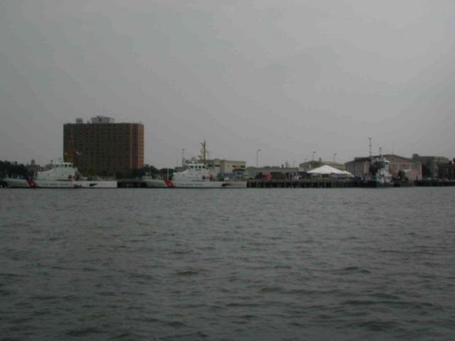 0ErinsChild/08(August)/Disk1/640x480_11_Coast_Guard_Station_Charelston_SC.JPG