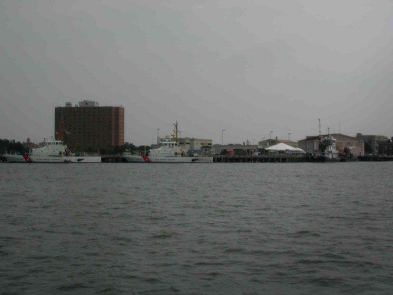 0ErinsChild/08(August)/Disk1/800x600_11_Coast_Guard_Station_Charelston_SC.JPG