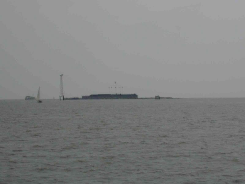 0ErinsChild/08(August)/Disk1/800x600_14_Fort_Sumter.JPG