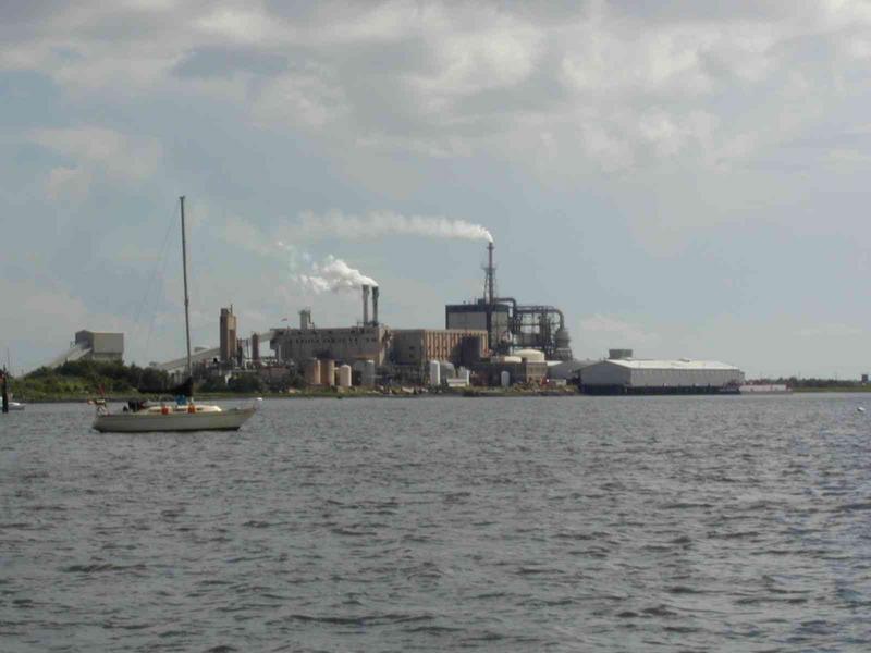 0ErinsChild/08(August)/Disk1/800x600_3_Pulp_Mill_Fernandina.JPG