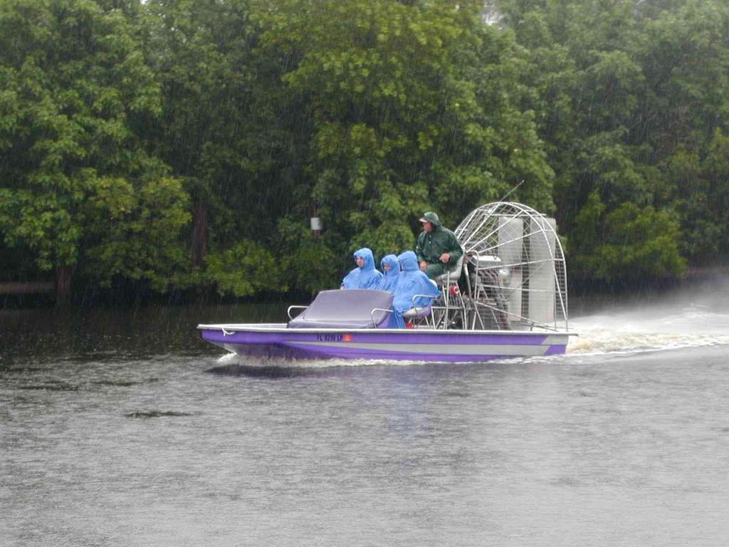 0ErinsChild/08(August)/Disk2/1024x768_Tours_continue_in_rains_of_TS_Barry.JPG
