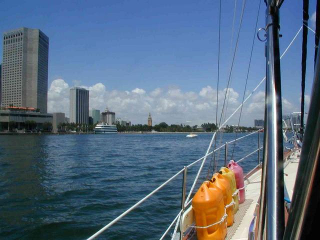 0ErinsChild/08(August)/Disk2/640x480_ICW_North_through_Miami.JPG