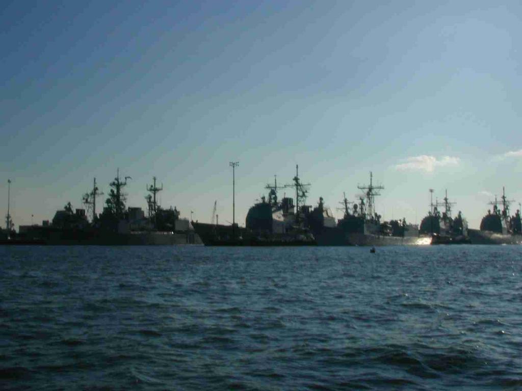 16_-__USN_Working_Fleet_@_Hampton_Roads.JPG