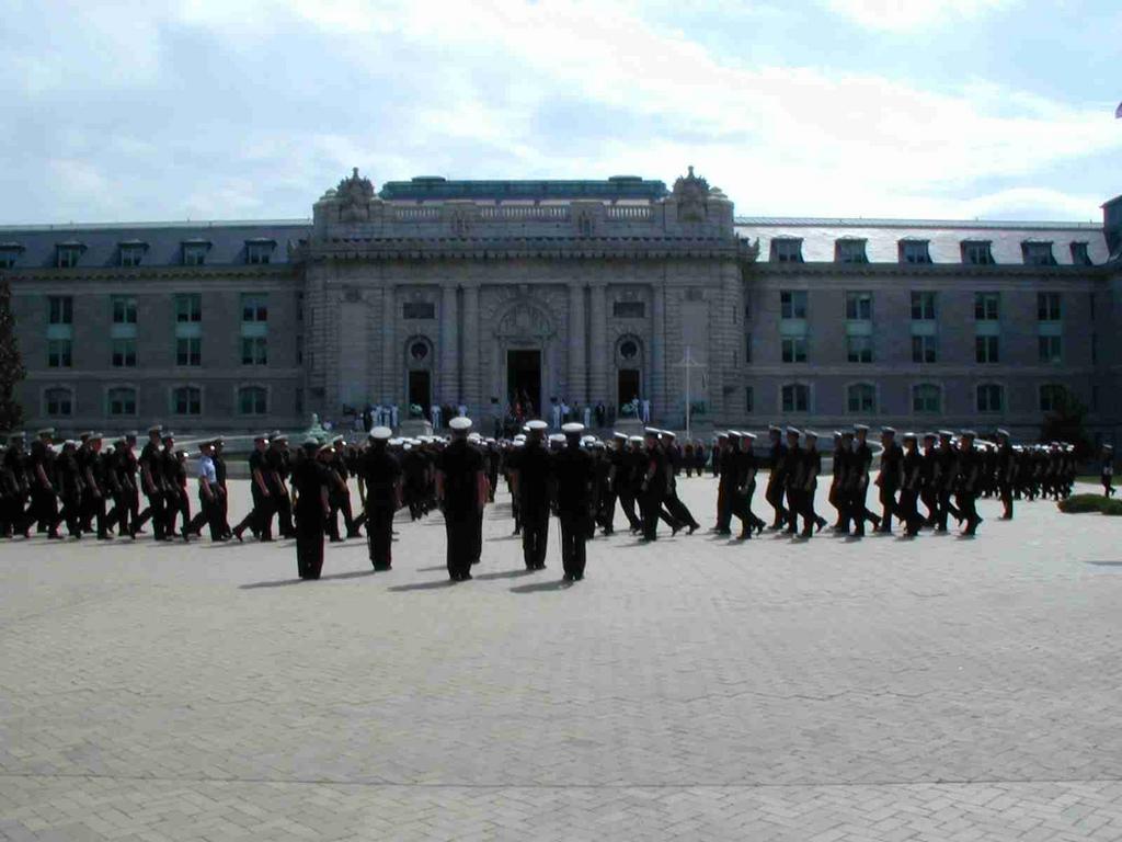 32_-_2_Noon_Formation_USNA.JPG