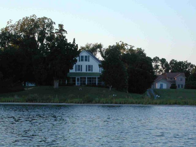 22_-_Older_Home_Fishin_Bay_Anchorage_.JPG