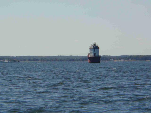23_-_Point_No_Point_light_Chesapeake_Bay.JPG