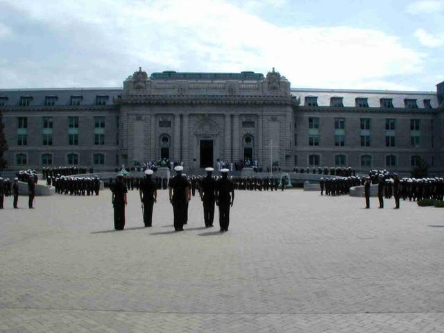 33_-_3_Noon_Formation_USNA.JPG