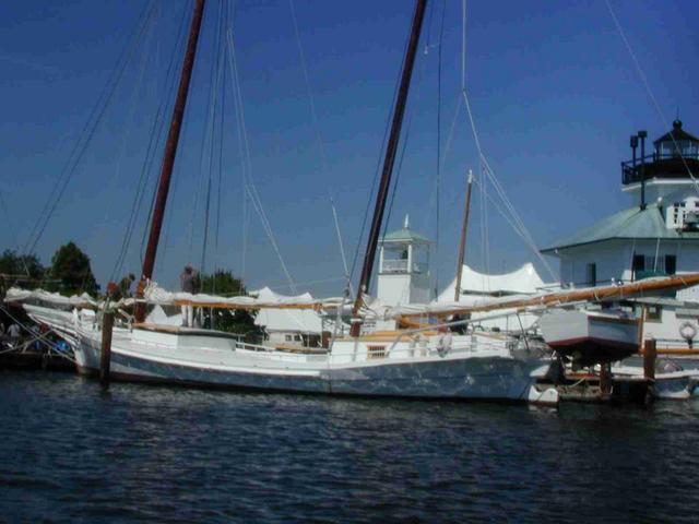56_-_Restored_Oyster_Boat_CB_Maratime_Museum.JPG