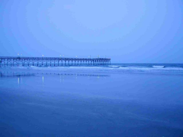 61_-_Pier_@_Sunset_beach_NC.JPG