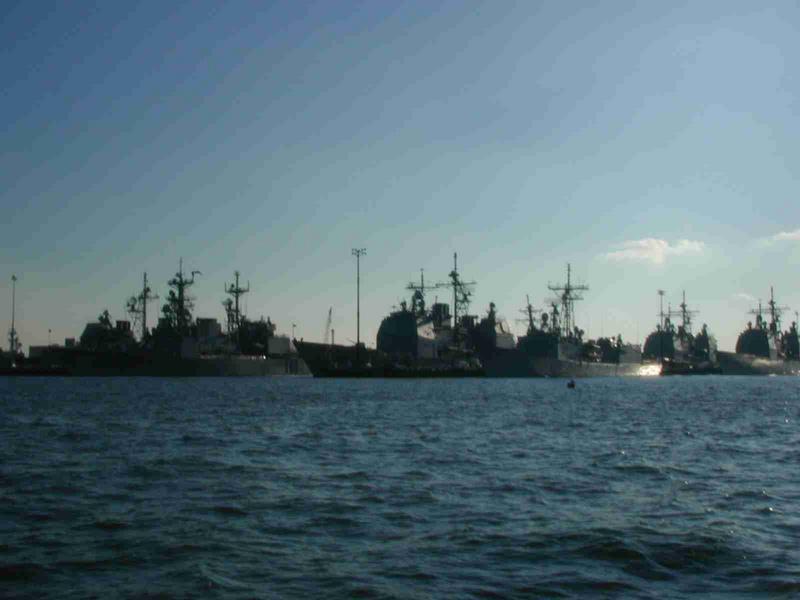 16_-__USN_Working_Fleet_@_Hampton_Roads.JPG