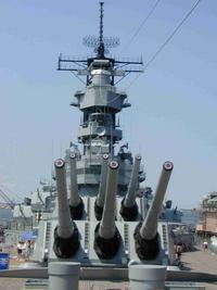 10_-_16_Inch_guns_on_Wisconsin.JPG