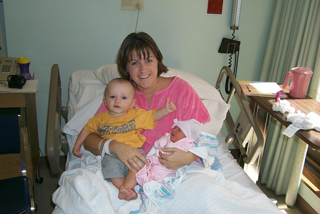 2000/09(September)/Presley/1024x768_2264PresleyValeAmy.JPG