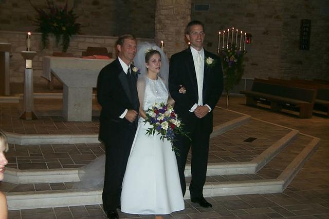 2001/07(July)/LaurieWedding/640x480_2840LauriesWedding.JPG