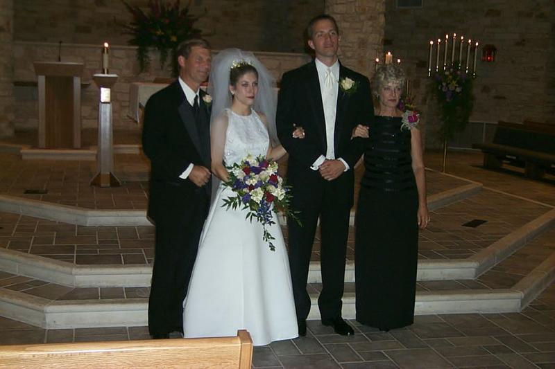 2001/07(July)/LaurieWedding/800x600_2839LauriesWedding.JPG