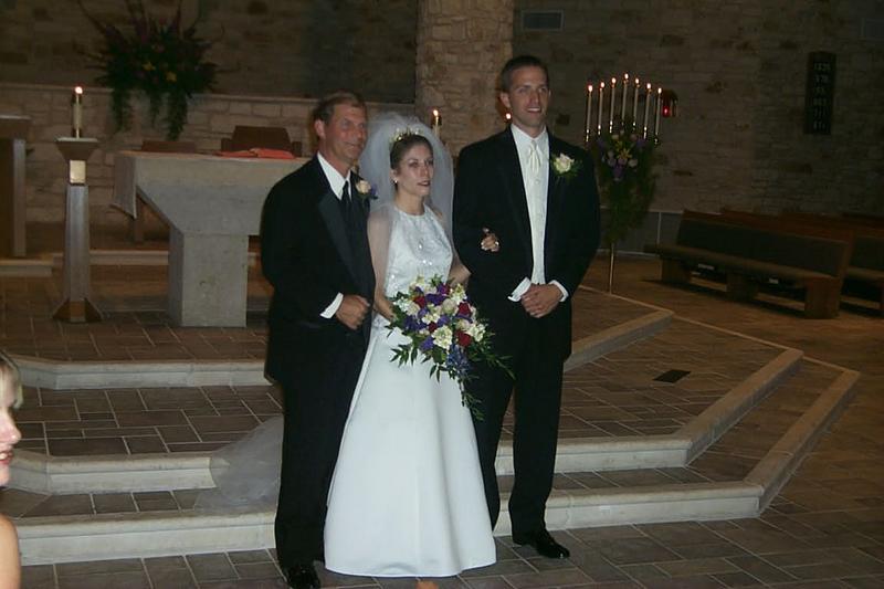 2001/07(July)/LaurieWedding/800x600_2840LauriesWedding.JPG