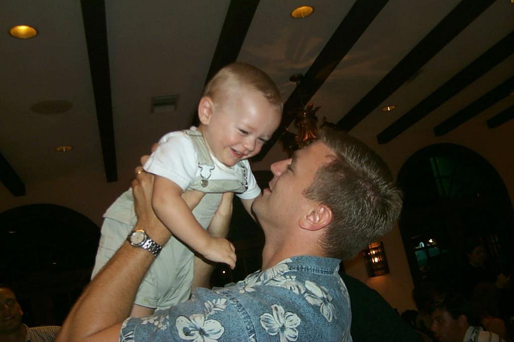 2001/07(July)/Random/1024x768_2827JustinVale.JPG