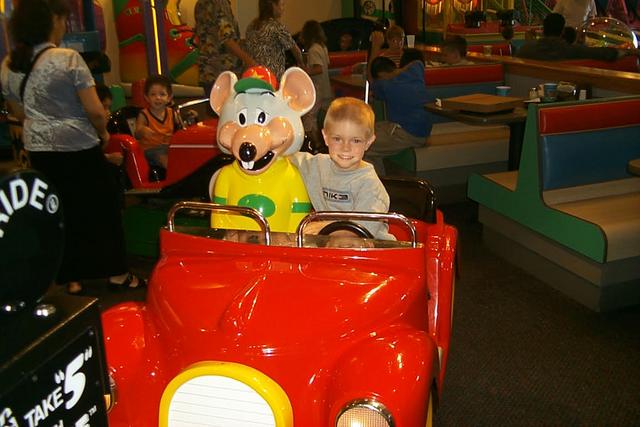 2001/07(July)/Random/640x480_2860ParkerChucky.JPG