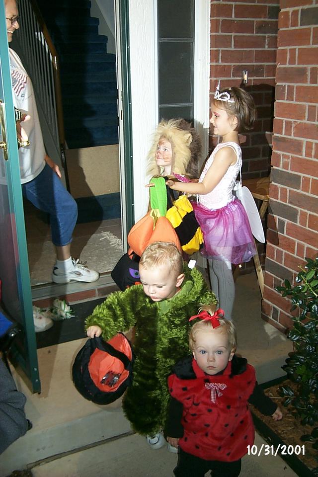 2001/10(October)/1031Halloween/640x480_P0003273.JPG