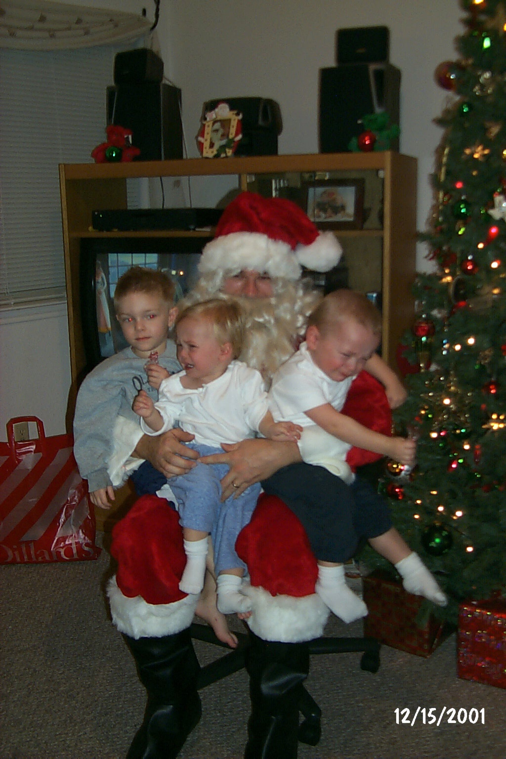 2001/12(December)/Christmas_Eve/1024x768_P0003375.JPG