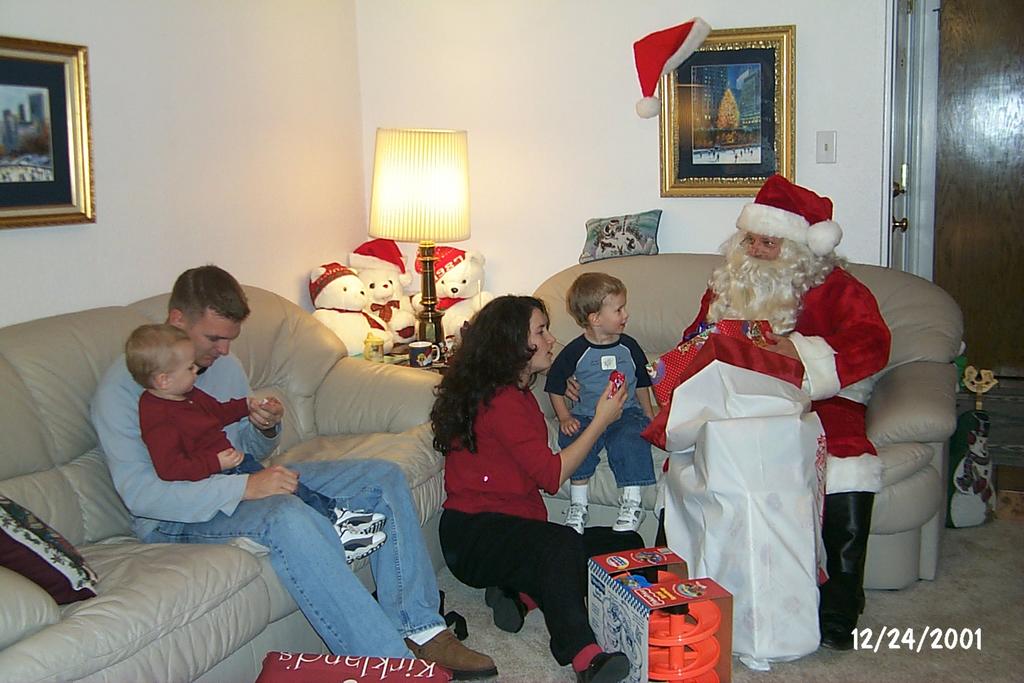 2001/12(December)/Christmas_Eve/1024x768_P0003388.JPG
