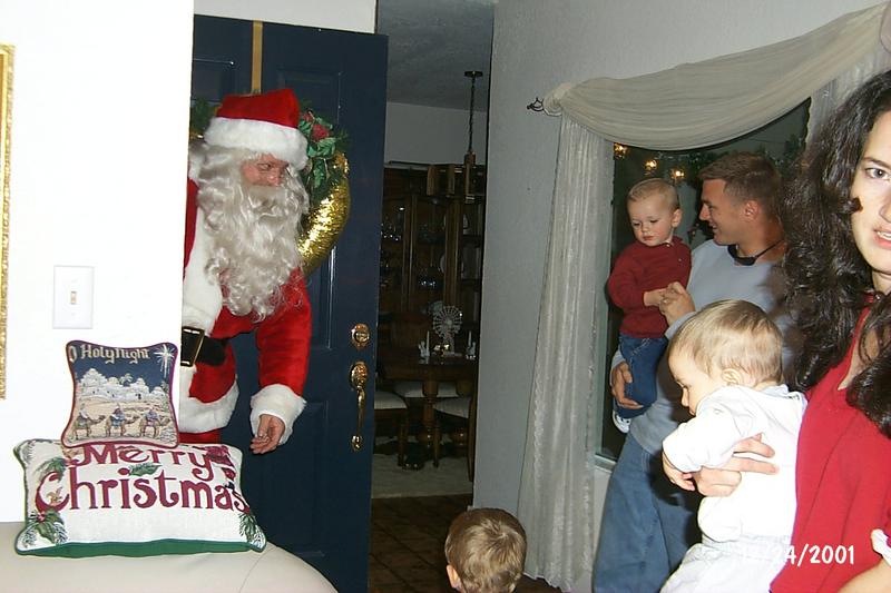 2001/12(December)/Christmas_Eve/800x600_P0003385.JPG