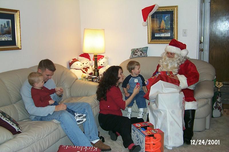 2001/12(December)/Christmas_Eve/800x600_P0003388.JPG