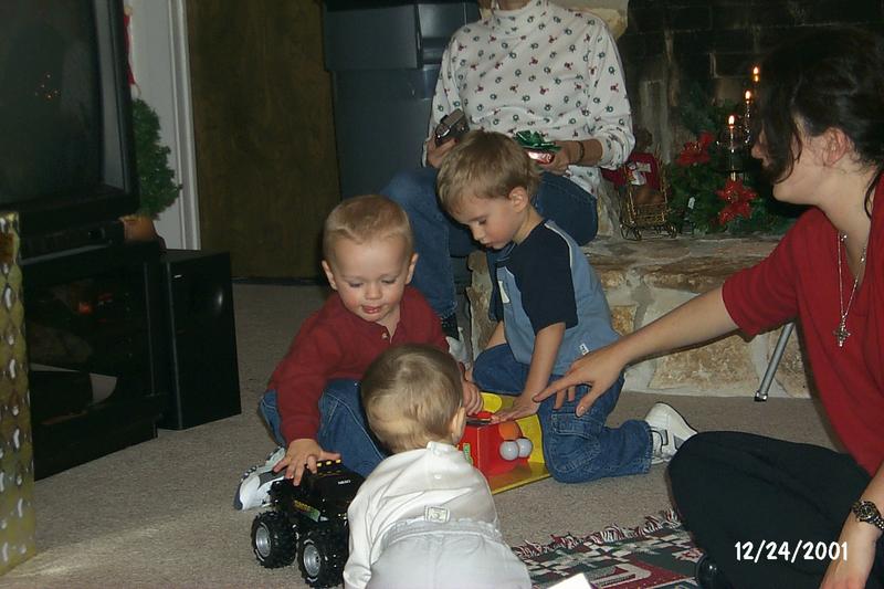 2001/12(December)/Christmas_Eve/800x600_P0003398.JPG