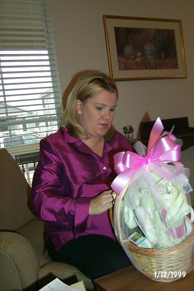2002/01(January)/Katie's_Baby_Shower/800x600_P0003425.JPG