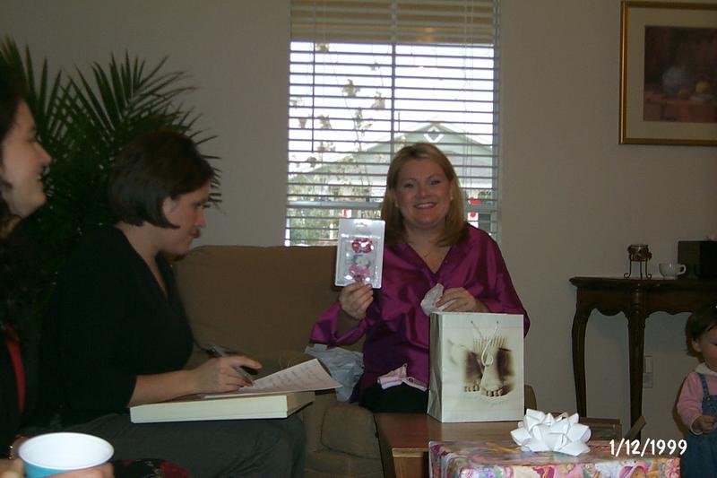 2002/01(January)/Katie's_Baby_Shower/800x600_P0003431.JPG