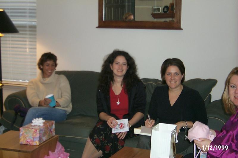 2002/01(January)/Katie's_Baby_Shower/800x600_P0003432.JPG