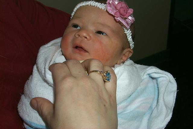 2002/02(February)/Kyla_Arrives/640x480_P0003491.JPG