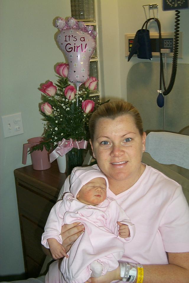 2002/02(February)/Kyla_Arrives/640x480_P0003503.JPG