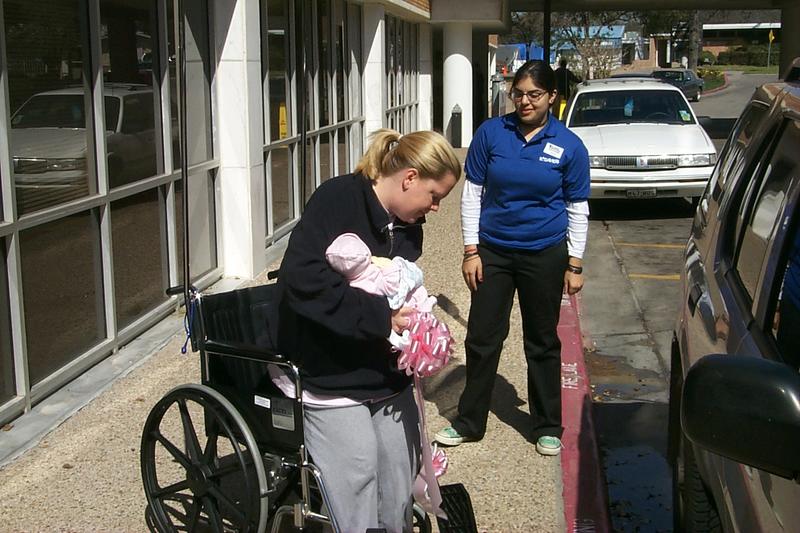 2002/02(February)/Kyla_Arrives/800x600_P0003510.JPG