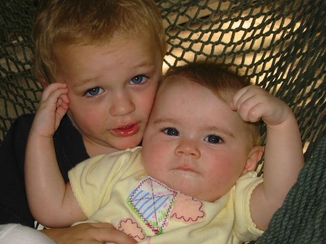 2002/09Sept/640x480_ValeKyla2.jpg