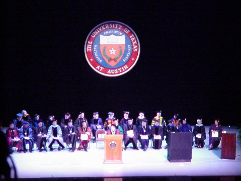 2001/12(December)/graduation/800x600_Stage.JPG