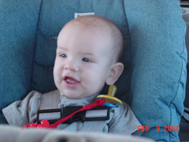 2002/02(February)/Houston/800x600_case_car_seat.JPG