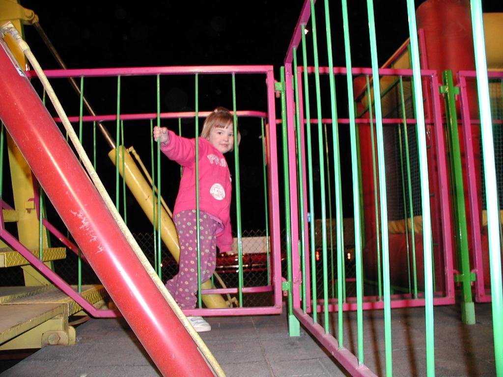 2002/03(March)/Rodeo/1024x768_Emily_Going_to_Big_Slide.JPG