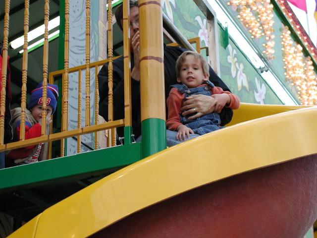 Matt_Jack_Monkey_Maze_Slide.JPG