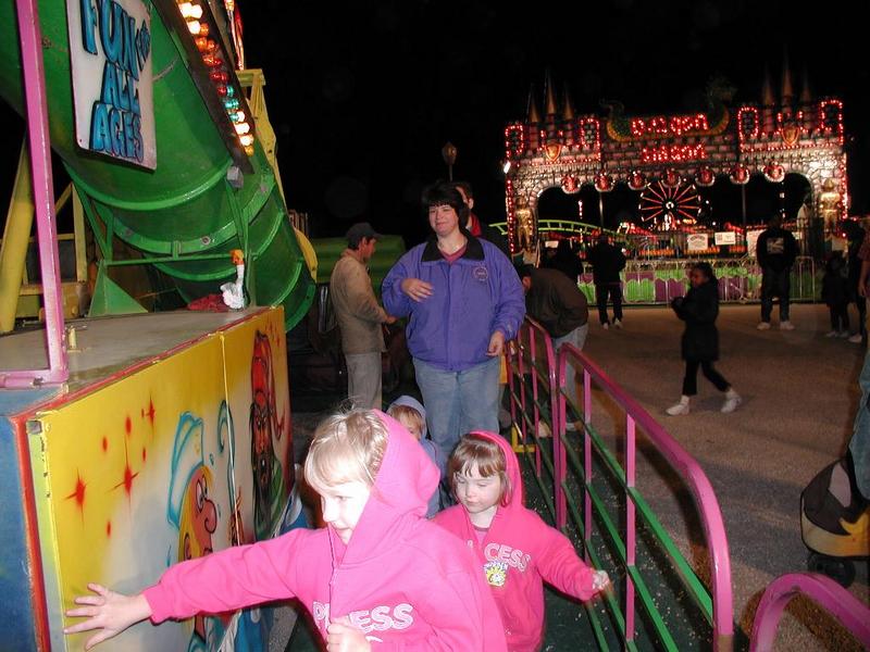 2002/03(March)/Rodeo/800x600_Going_on_Big_Slide.JPG