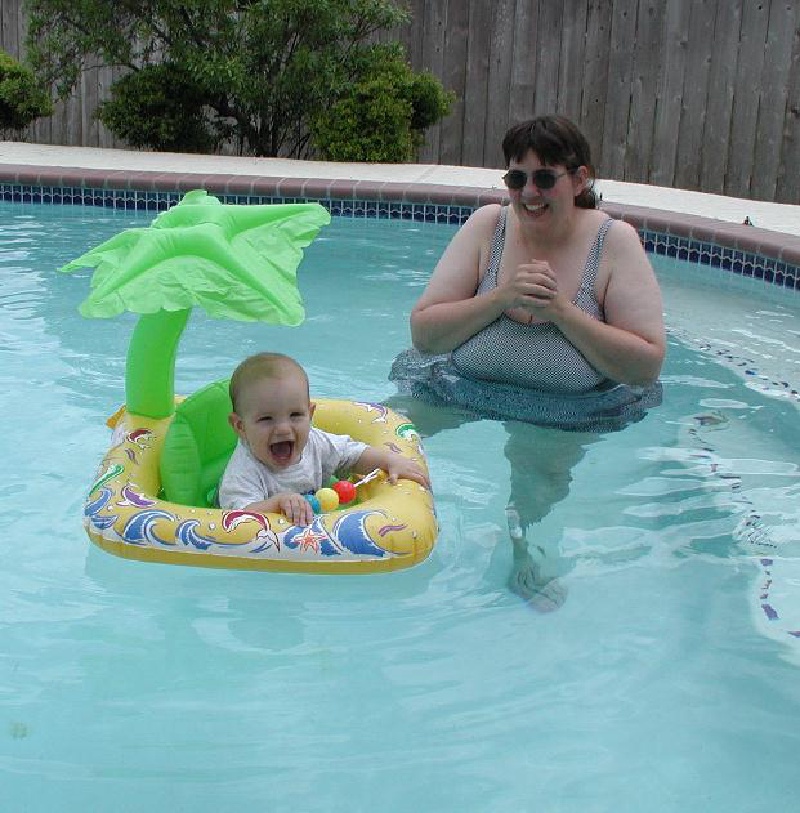 Case_Mommy_Swimming.JPG